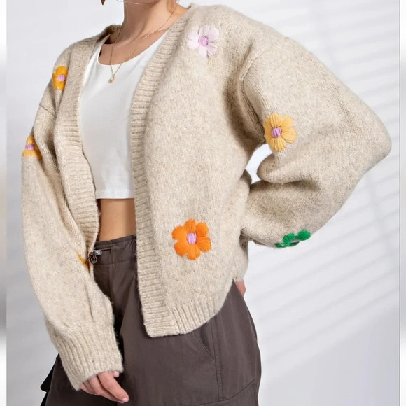 Easel Flower Floral Embroidered Knitted Khaki Cardigan New - Picture 8 of 8